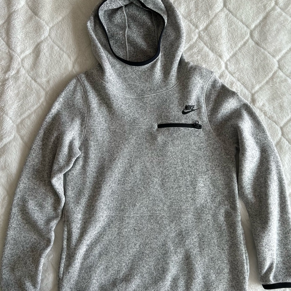 Nike Women’s Sportswear Summit Pullover Hoodie